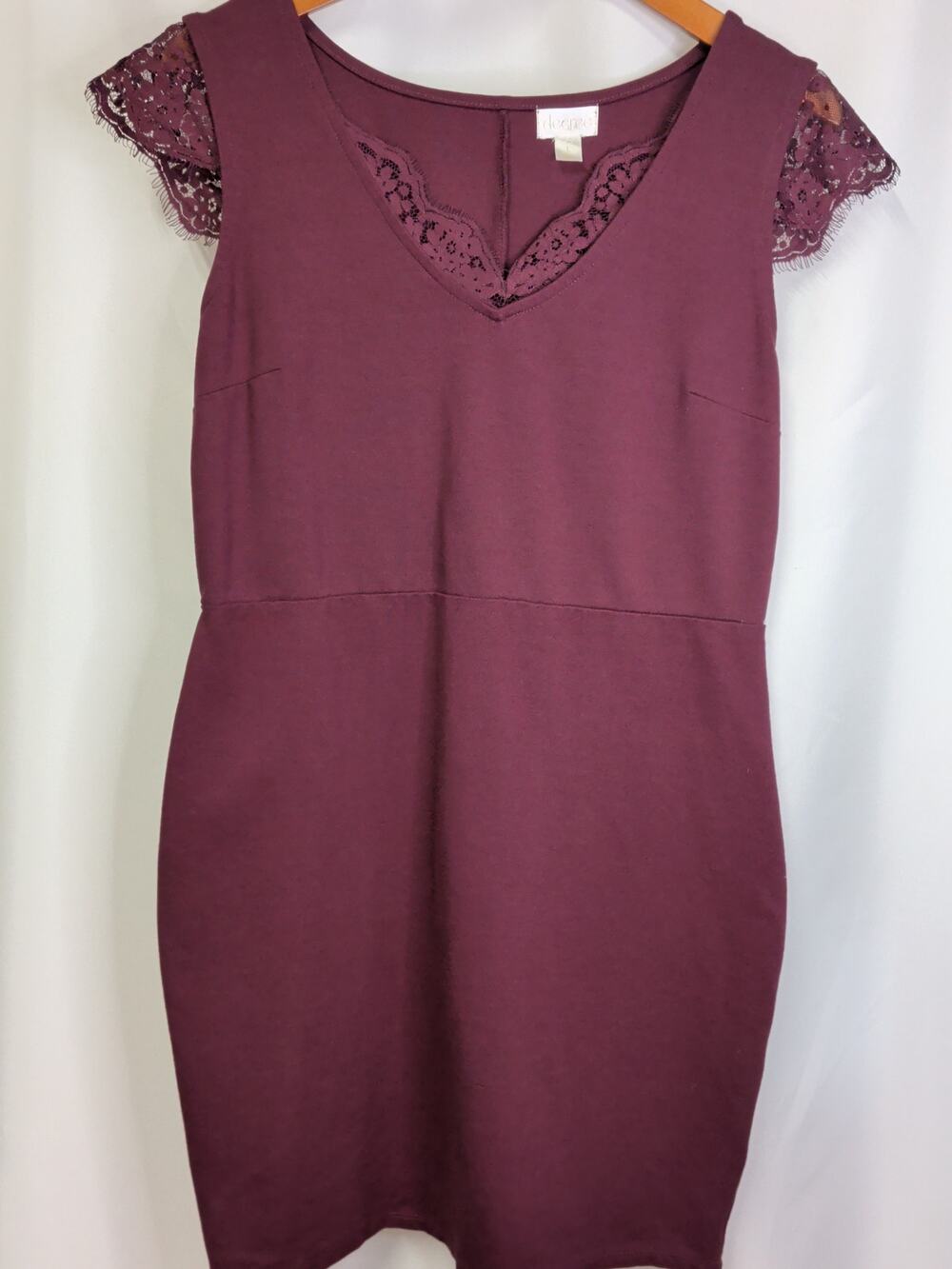 Decree Burgundy Bodycon Dress with Lace, Size Large